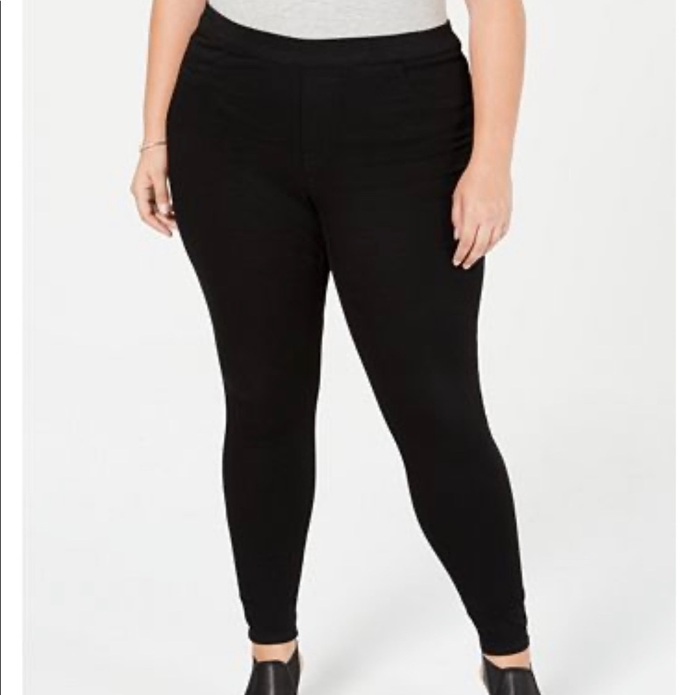 1x Style&Co Black Leggings.